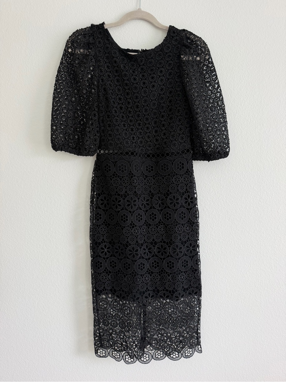 Express Black Floral Lace Puff-Sleeve Midi Dress